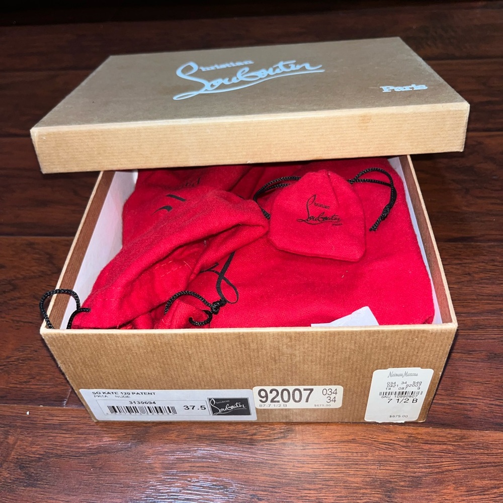 Christian Louboutin So Kate